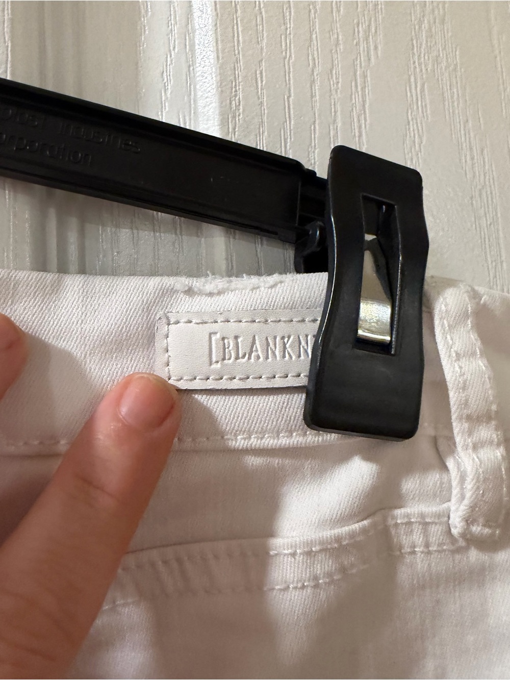 Blank NYC White Ruffle Hem Jeans | Raw Hem Cropped Flare | Size 28 - Picture 4 of 6